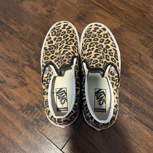 Vans Womens 9 Leopard Print Slip-On Shoes